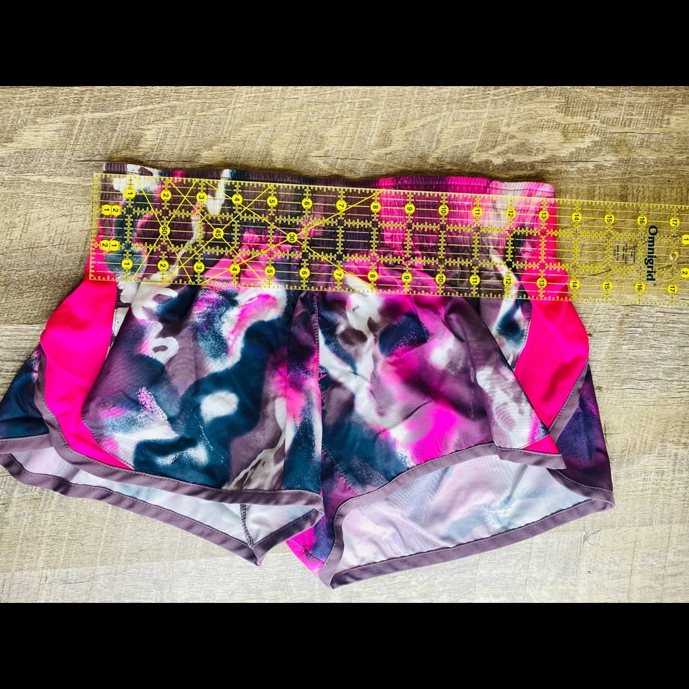Nike Dri-Fit Shorts Activewear Lined Pink and Black. Host Pick - Picture 6 of 6